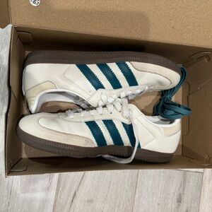 Adidas Samba Women’s White and Teal Sneakers size 8
